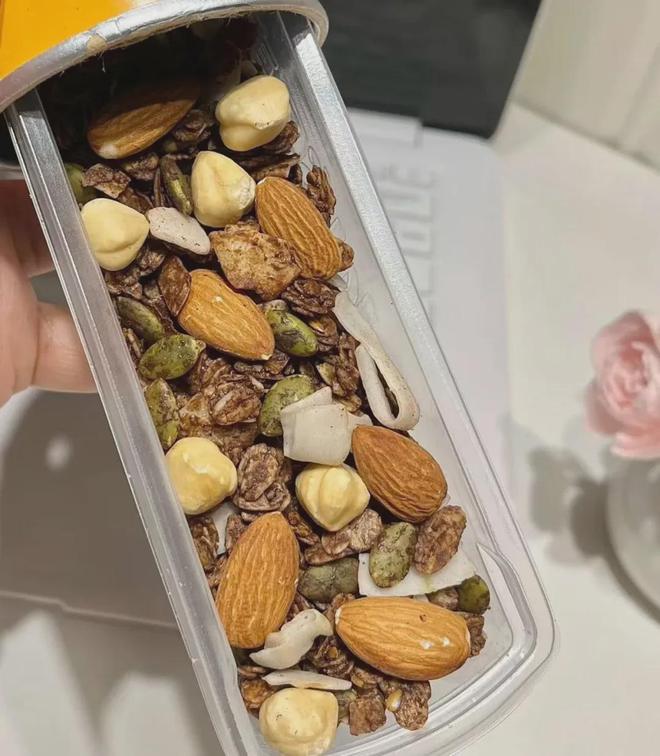 “体重管理年”爱上健康低卡零食？不朽情缘网站胖了不少的年轻人在
