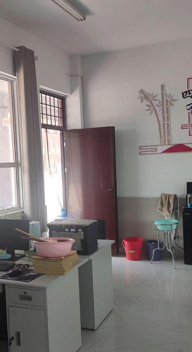 后续父亲丑恶嘴脸曝光账号被封果然有情况不朽情缘游戏手机版大反转！老师被滋水(图6)